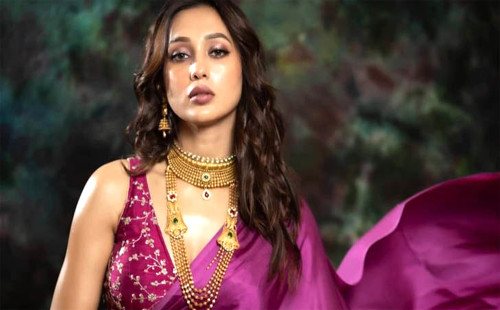 বিয়ে না করলেও ৩ সন্তান নিয়ে সংসার করছেন মিমি! 