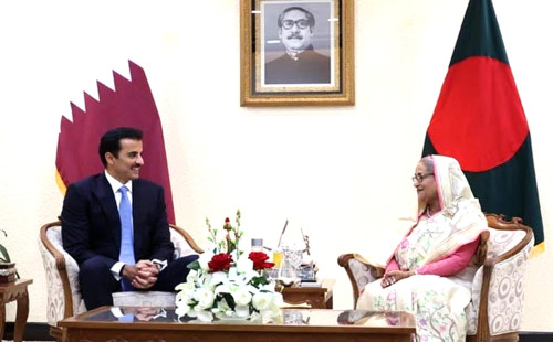 প্রধানমন্ত্রীর কার্যালয়ে কাতারের আমির 