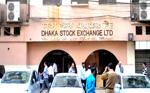 পুঁজিবাজার অস্থিতিশীলকারী চক্রের ৩ জন গ্রেফতার 