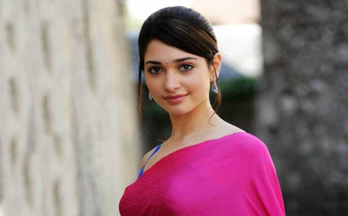 পুলিশের কাছে কেন সময় চাইলেন তামান্না 