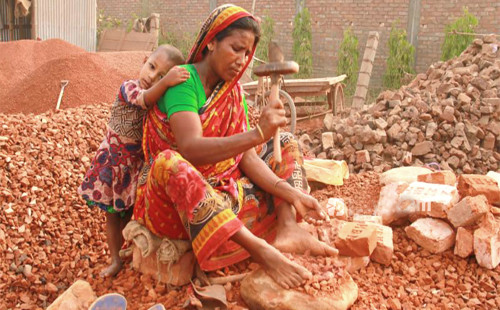 সংসার চলে না শ্রমিকের, বেঁচে থাকাই চ্যালেঞ্জ 