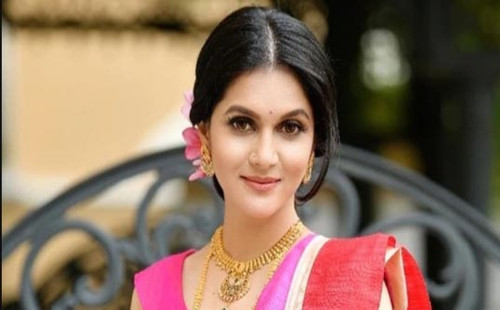 মিথিলার মুকুটে যুক্ত হলো নতুন পালক