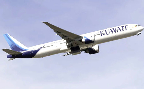 উড়ন্ত বিমানে হঠাৎ নারী যাত্রীদের হাতাহাতি, যা করলেন পাইলট 