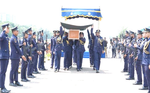 স্কোয়াড্রন লিডার মুহাম্মদ আসিম জাওয়াদ এর ফিউনারেল প্যারেড অনুষ্ঠিত 