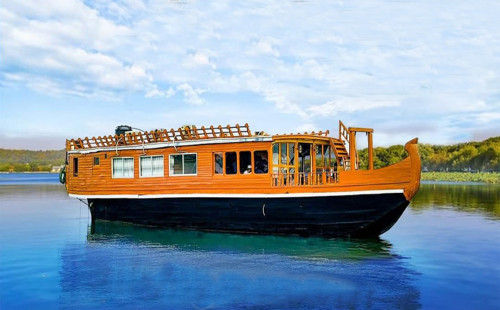 জলে আনন্দে ভাসায় ‘সুখের তরী’ 