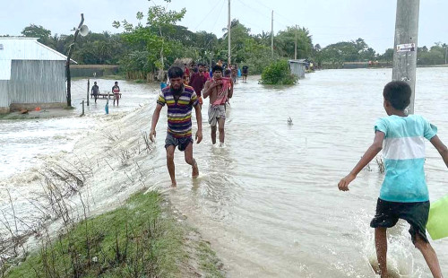 দুর্বল হয়ে ঘূর্ণিঝড়ে পরিণত হয়েছে ‘রেমাল’ 