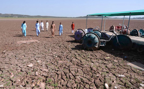 ৫২ ডিগ্রি তাপমাত্রায় পুড়ছে পাকিস্তান 