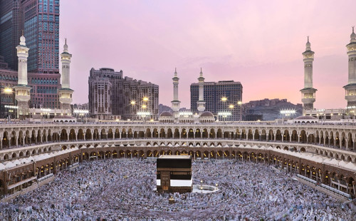 হজ নিবন্ধনহীন তিন লাখ মানুষকে মক্কা থেকে বের করে দেয়া হয়েছে 