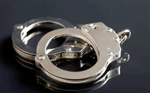 গাজীপুরে র‌্যাব পরিচয়ে ১৯ লাখ টাকা ছিনতাইয়ে জড়িত ৫ ডাকাত গ্রেফতার 