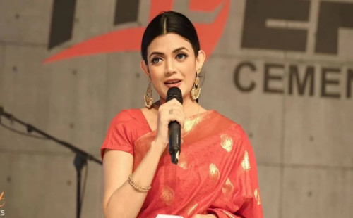 ‘তুফান’ নিয়ে বিচিত্র অভিজ্ঞতার সম্মুখীন হচ্ছেন নাবিলা 