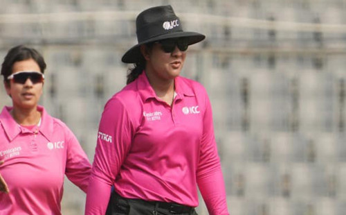 প্রথমবার এশিয়া কাপে সুযোগ পেয়ে যা বললেন আম্পায়ার জেসি