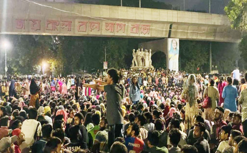 হলে নয়, রাজপথেই থাকার সিদ্ধান্ত আন্দোলনকারীদের 