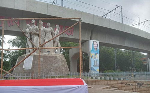 টিএসসিতে নেই কোনো পক্ষ, হল ছাড়ছেন কেউ কেউ 