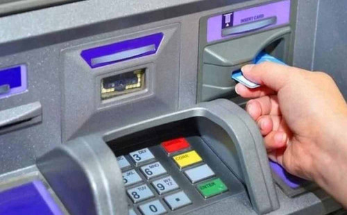 নিরাপত্তার অভাবে বন্ধ এটিএম বুথ, ভোগান্তিতে গ্রাহকরা 