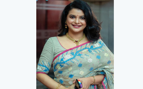 গলাকাটা বন্ধ করে জিনিসপত্রের দাম কমান: শবনম ফারিয়া