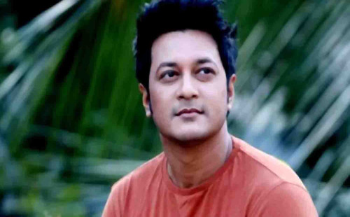 রাস্তায় ব্যক্তিগত গাড়ি কম, গণপরিবহন বেশি চান ইমন