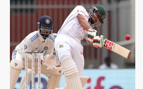 তৃতীয় দিন শেষে ৩৫৬ রানে পিছিয়ে বাংলাদেশ