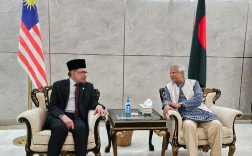 ঢাকায় মালয়েশিয়ার প্রধানমন্ত্রী ও প্রধান উপদেষ্টার একান্ত বৈঠক 