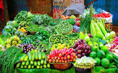 সবজির দামে আগুন: টমেটো ২৮০-৩০০ টাকায় 