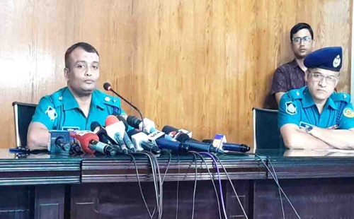 চট্টগ্রামে পূজামণ্ডপে ইসলামী সংগীত: পুলিশ গ্রেপ্তার করেছে দুজন শিল্পী