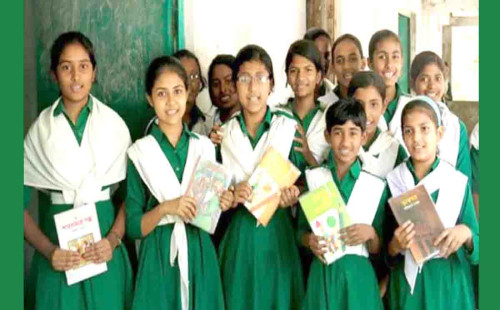 শিক্ষাক্রমের ঘন ঘন পরিবর্তন: শিক্ষার্থীদের ওপর নেতিবাচক প্রভাব