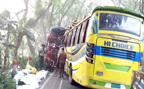 ফরিদপুরে বাস দুর্ঘটনায় নিহত ৫, আহত ২০